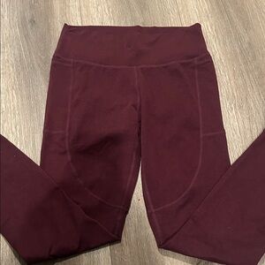 Vuori Women's Burgundy Leggings